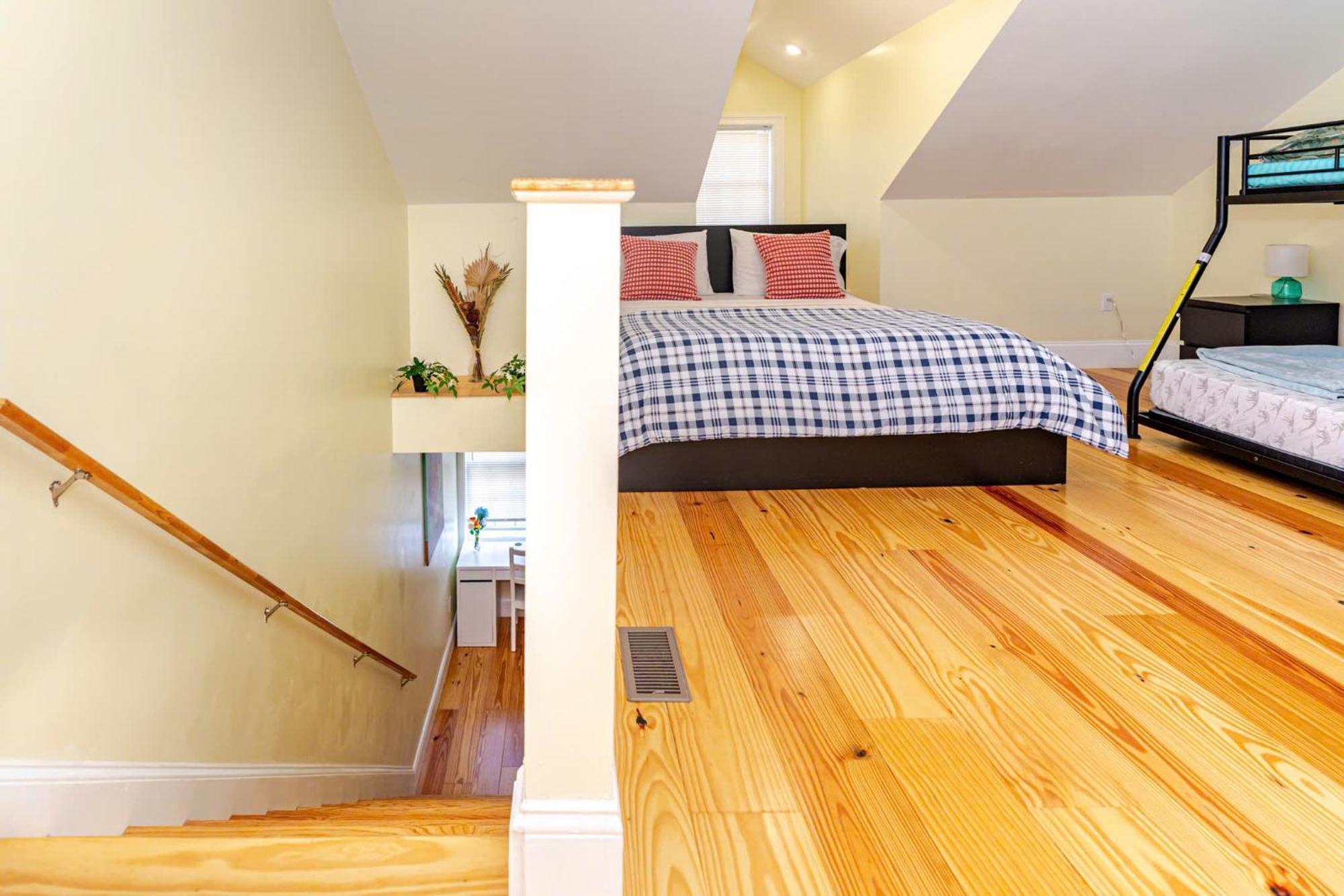 Апартаменти 37 - 3Br Quincy - Cozy Townhouse Near Blue Hills Екстер'єр фото