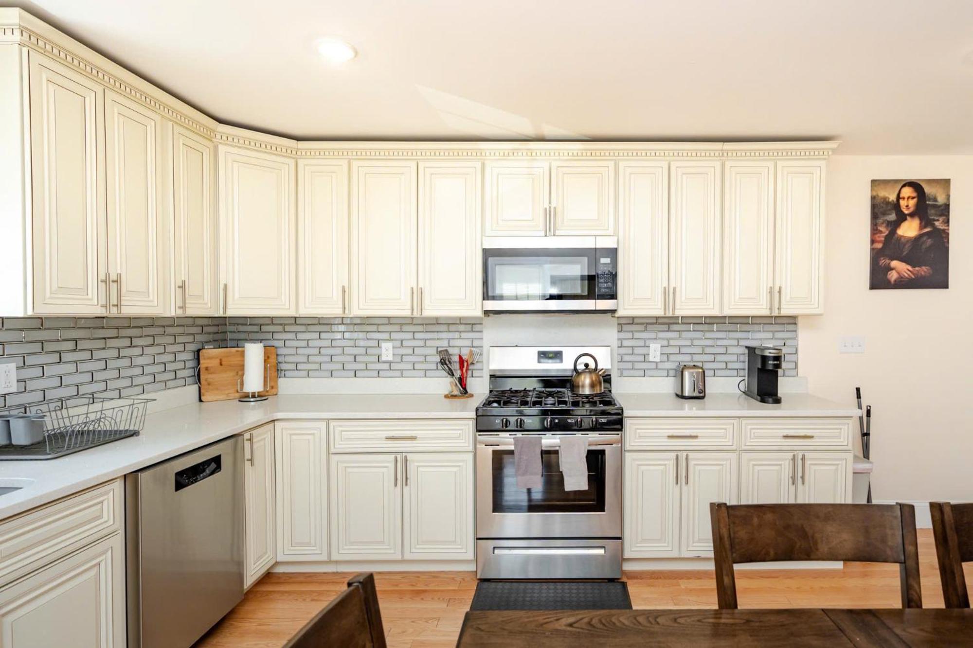Апартаменти 37 - 3Br Quincy - Cozy Townhouse Near Blue Hills Екстер'єр фото